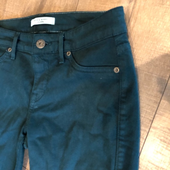 Hunter Green Jeans - Picture 2 of 5